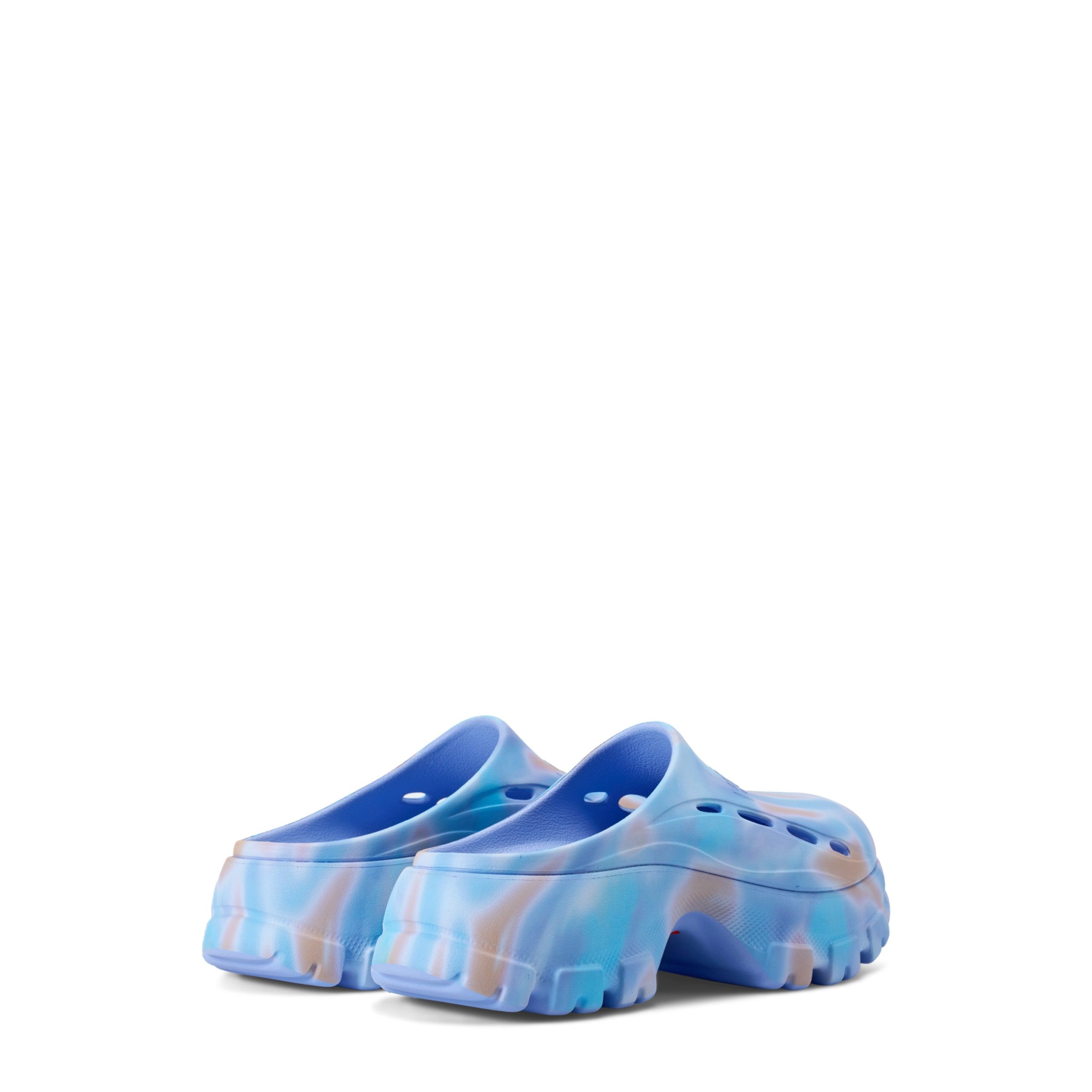 Women's Bryce Slip-on Closed Toe Casual Clogs - Image 3